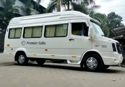 17 Seater Tempo Traveller